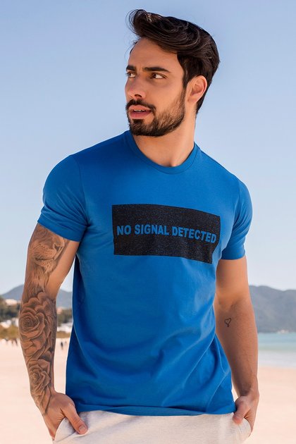 Camiseta masculina estampada no signal detected