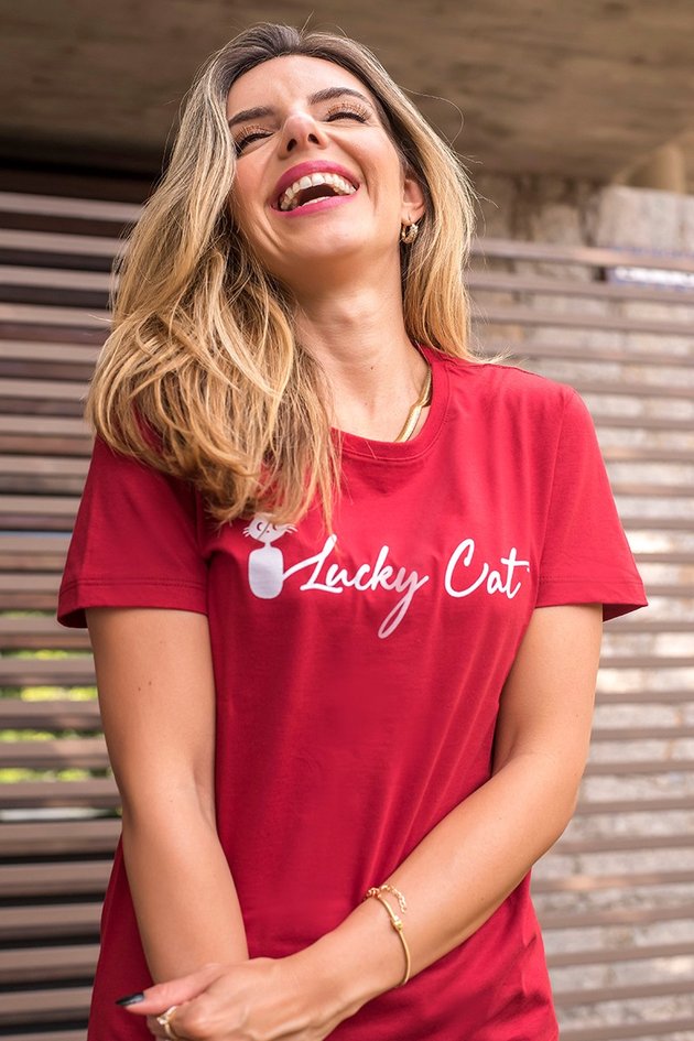 02f0098 11 camiseta feminina hiatto lucky cat 2 copia