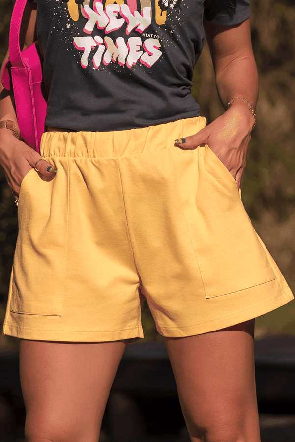 shorts feminino com bolso quadrado hiatto amarelo 07f0014 005 1