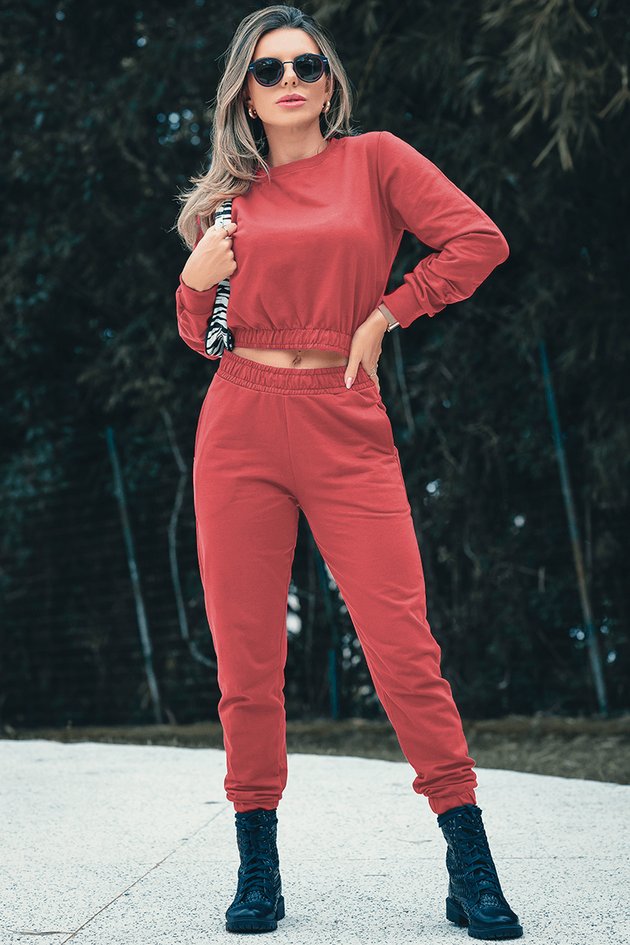 conjunto blusa cropped manga longa com elastico lisa hiatto calca feminina moletinho jogger com elastico 15f1033 004
